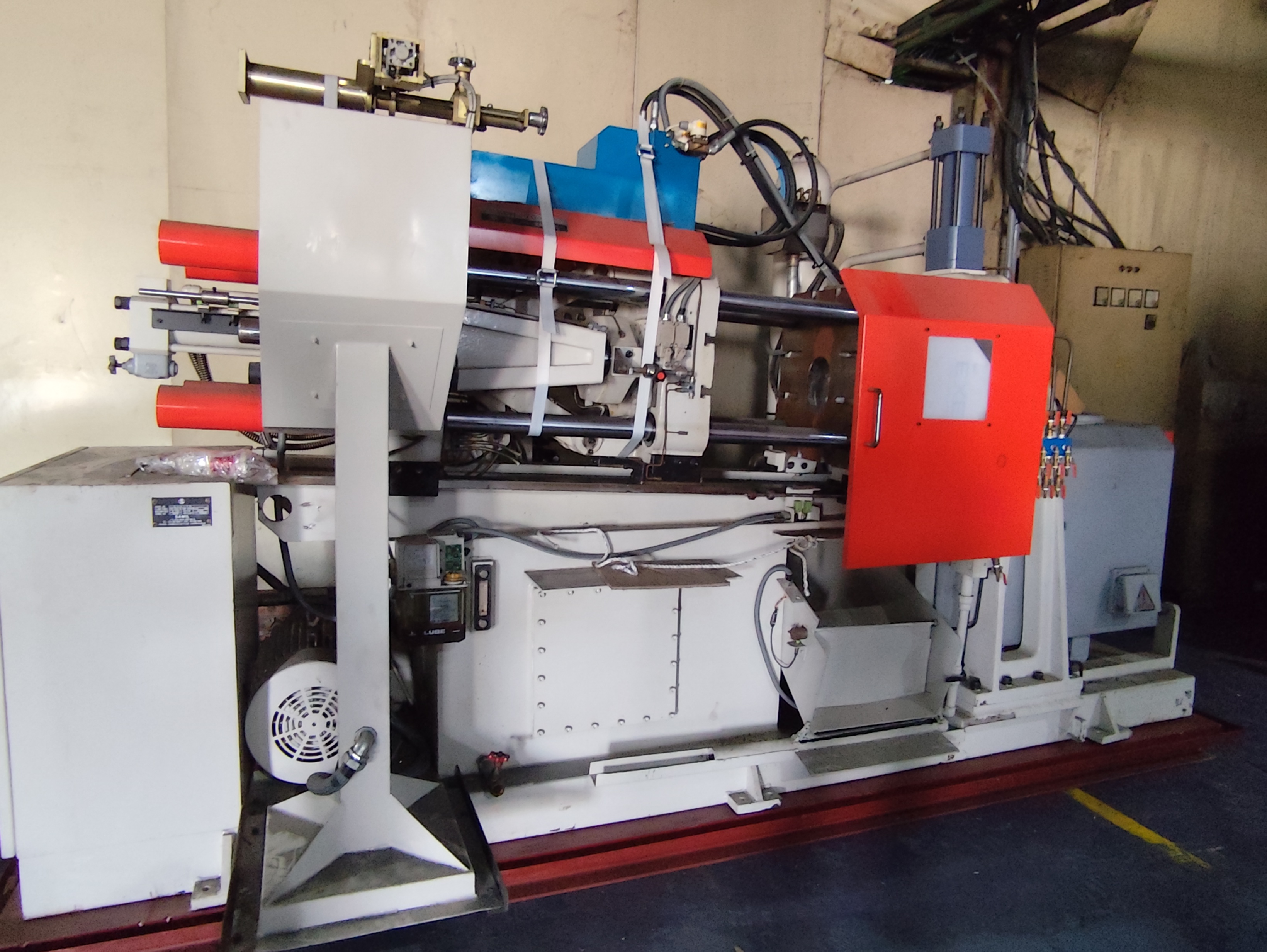 Original lathe machine 2.jpg